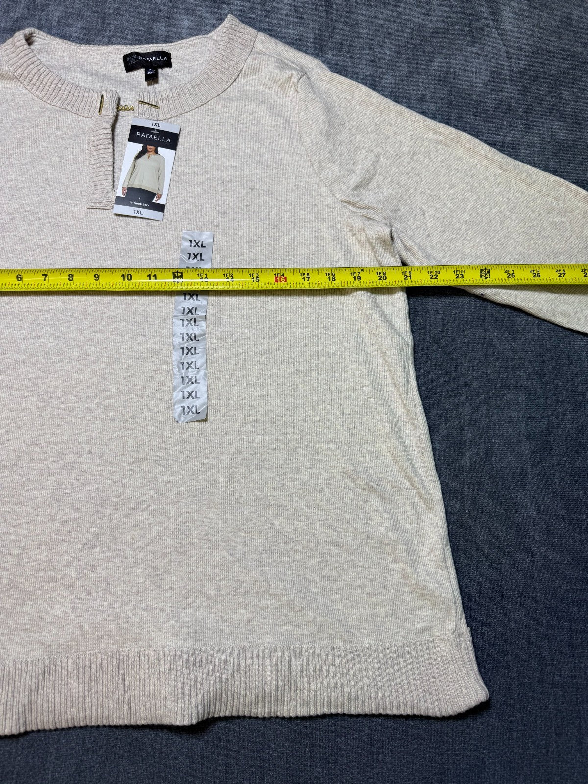 NWT Rafaella V-Neck Top Women's 1XL Cream Long Sleeve Classic Fit Crewneck Chain