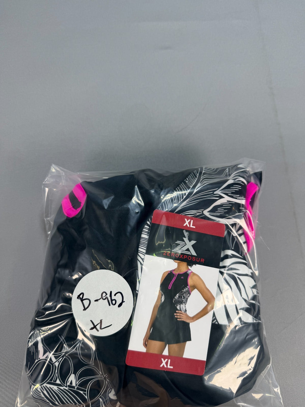 NWT ZeroXposur 2-Piece Scuba Tankini Swim Set Women XL Black Sleeveless Summer