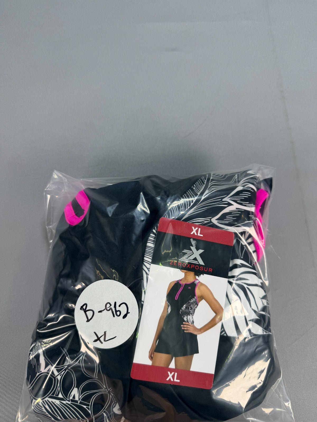 NWT ZeroXposur 2-Piece Scuba Tankini Swim Set Women XL Black Sleeveless Summer