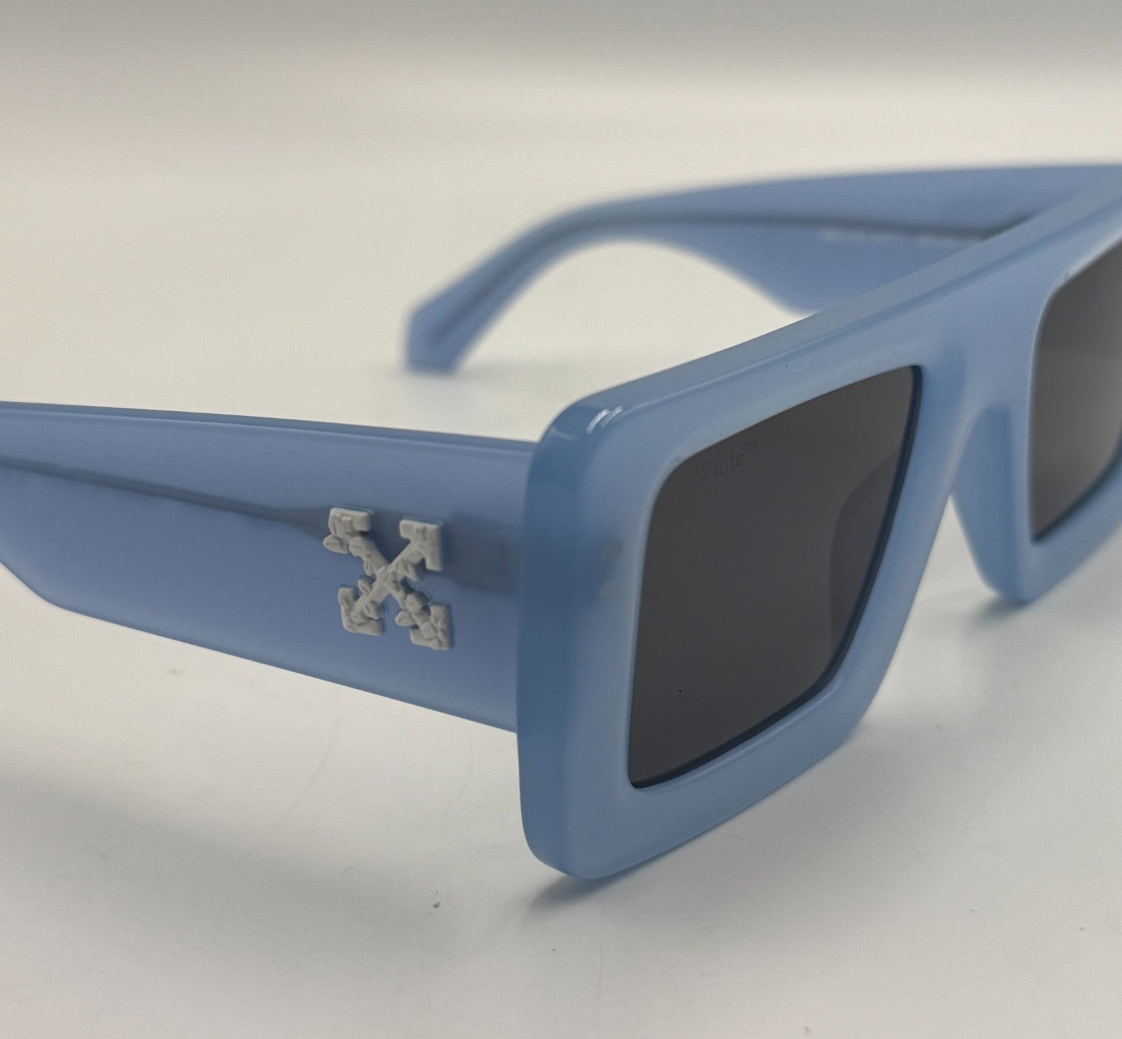 New Off-White Seattle Sunglasses Men's Light Blue Arrow Logo Full Rim Modern