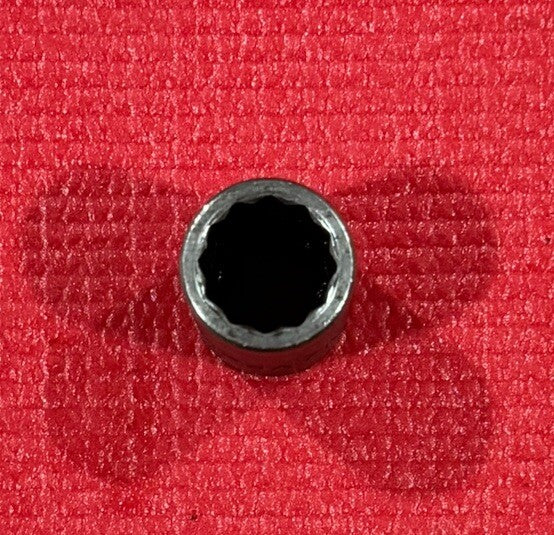 Vintage Mac Tools VP202 5/8", 1/2" Drive 12PT Shallow Impact Socket Made in USA
