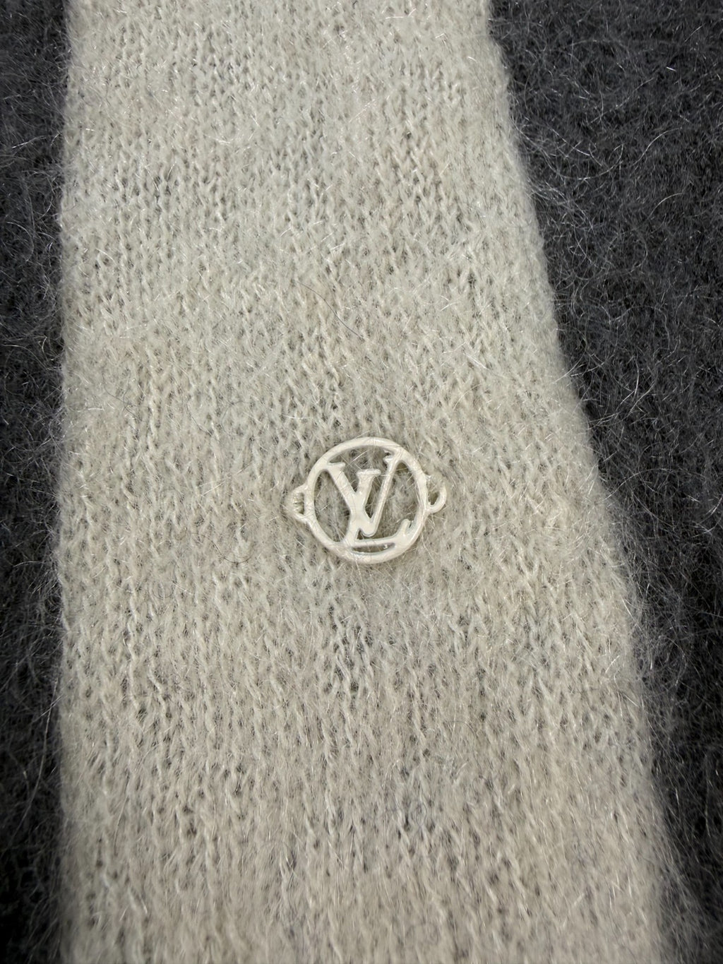 Louis Vuitton Mohair Sweater Men's Small Gray White American Flag Long Sleeve
