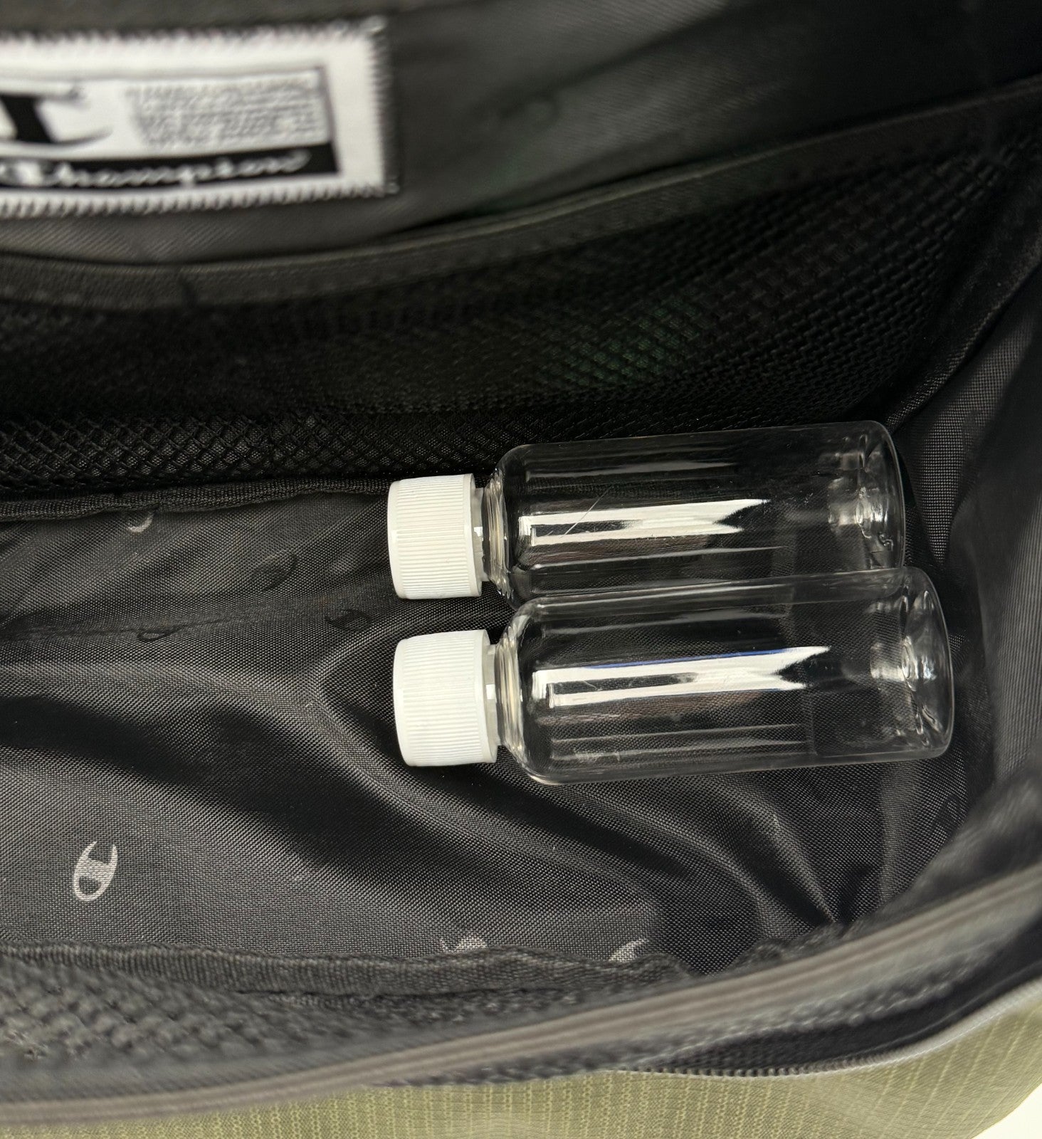 NWT Champion Defender Hanging Toiletry Bag Chive Green Travel Wash Kit Case