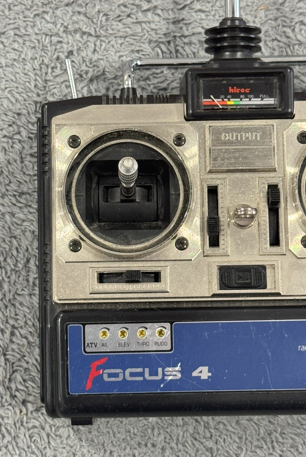 Hitec Focus 4  digital proportional radio control system (1 Radio Controller)