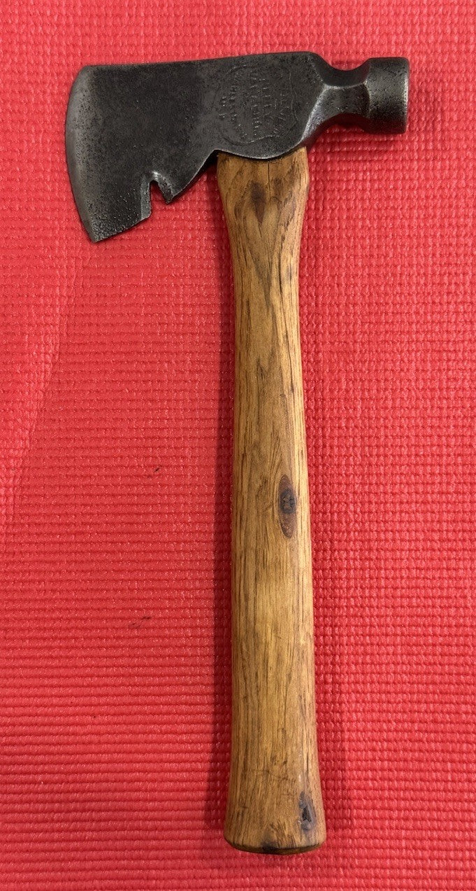 Vintage KELLY Axe & Tool Co. VANADIUM Embossed Carpenter Hatchet USA Super Clean