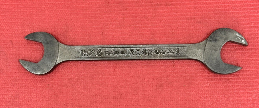 Vintage PLOMB Plumb TOOLS Pebble 3045 15/16" x 1" Open-End Wrench PLVMB USA