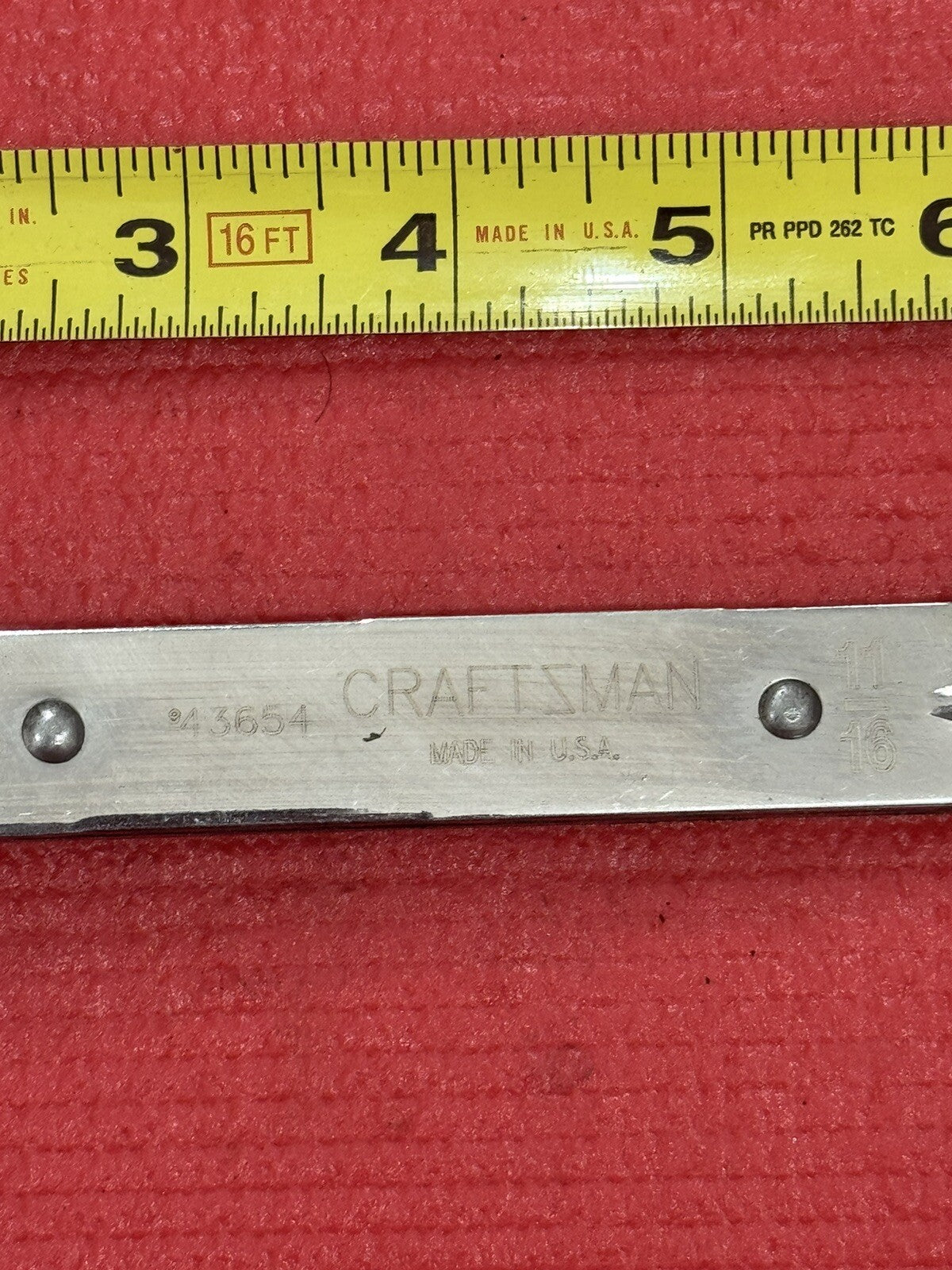 Craftsman 43654, SAE 5/8" X 11/16" Ratcheting Offset Box Wrench 12PT Made in USA