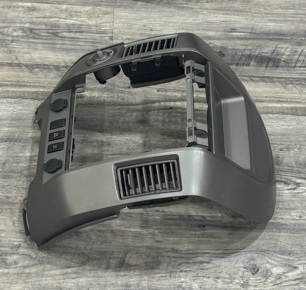 2004-2007 Nissan Titan Armada A/C Climate Radio Surround Bezel W/4x4 Switch OEM