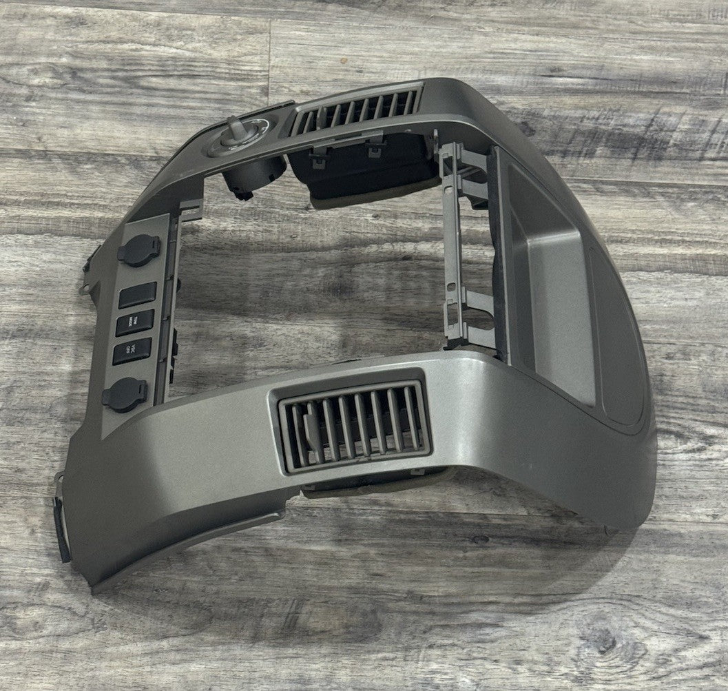 2004-2007 Nissan Titan Armada A/C Climate Radio Surround Bezel W/4x4 Switch OEM