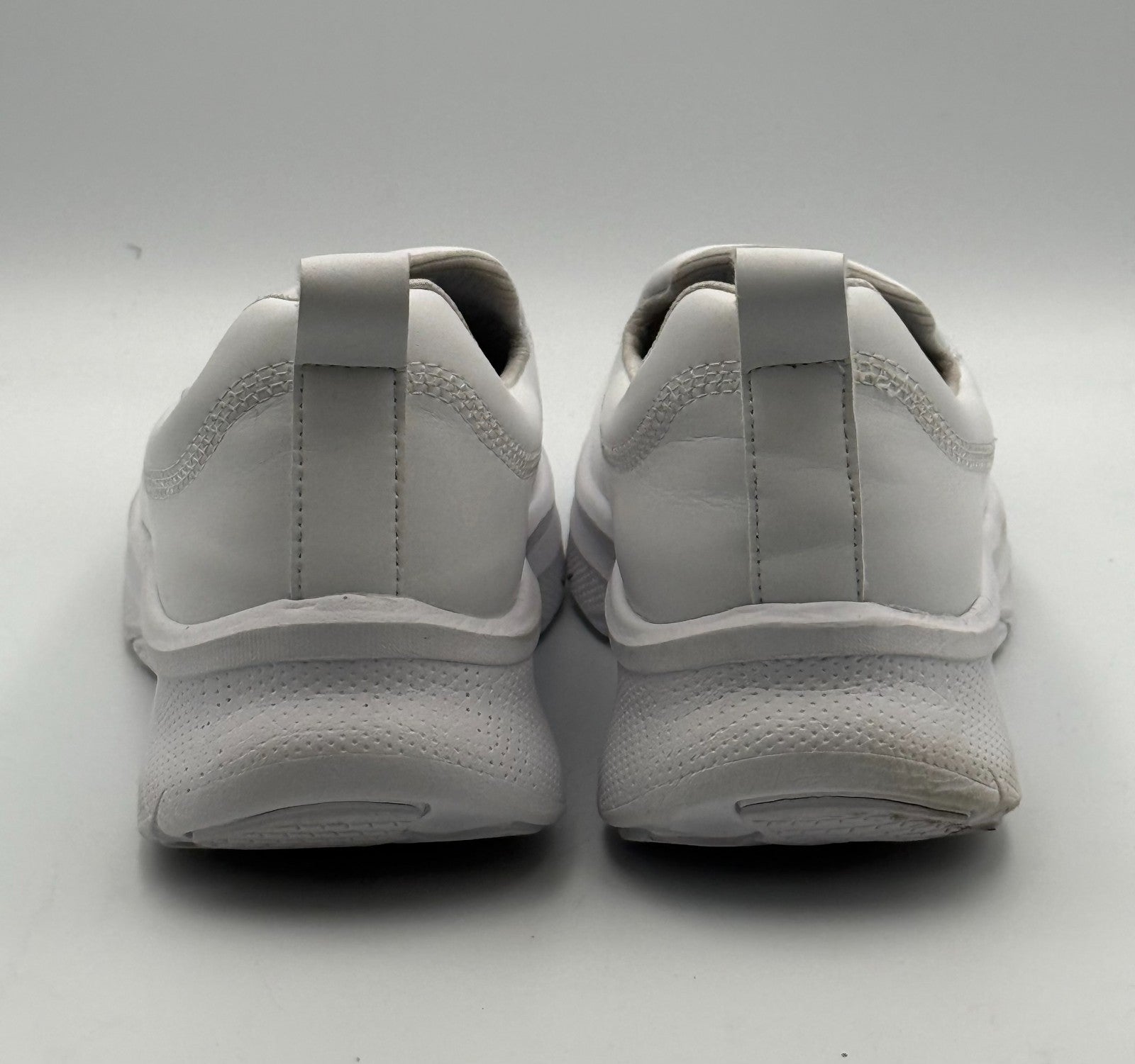 New Hawkwell Slip On Arch Support Nursing Shoes Women's 10 White Leather Low Top