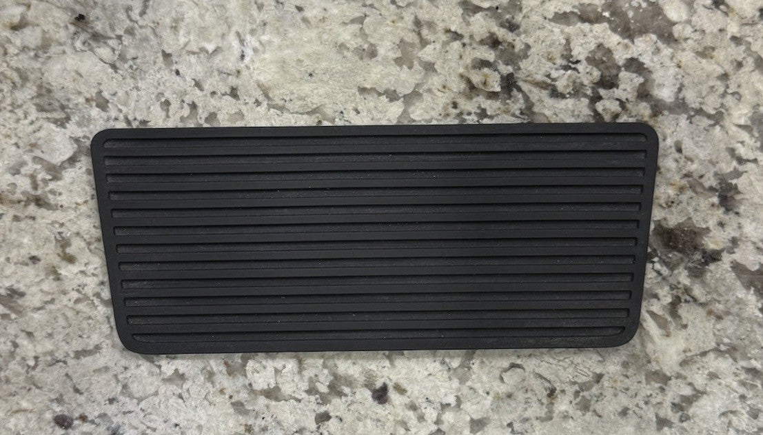 2004-2007 Nissan Armada 2004-2010 Titan Console Pocket Deck Mat 68263-7S000 OEM