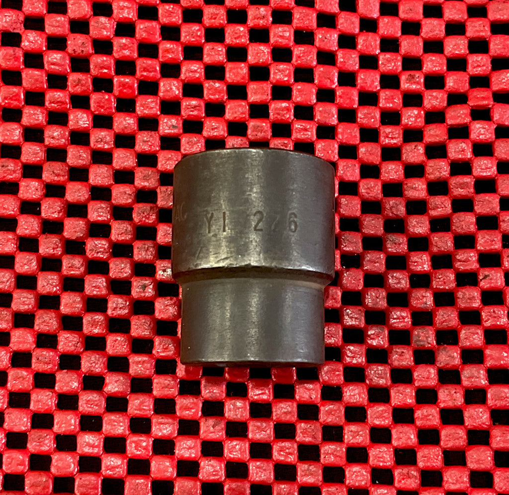 Mac Tools YI 226, 5/8" DR, 11/16" 6 Point Impact Socket Vintage Made In USA N4