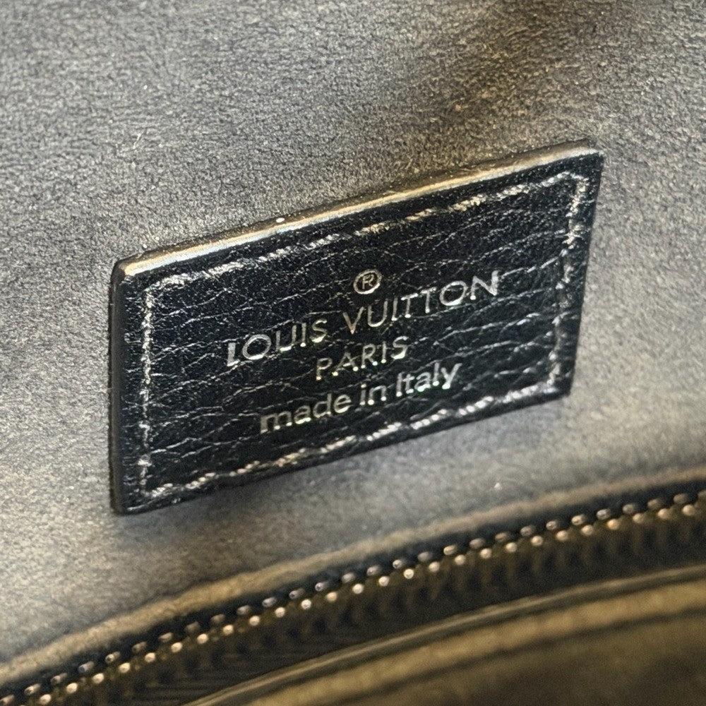 Louis Vuitton M94476 Greenwich Tote Bag in black Taurillon leather