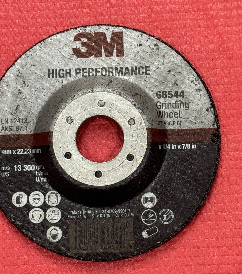 NEW 3M High Performance 4.5" x 1/4" x 7/8" Metal Depressed Center Grinding Wheel