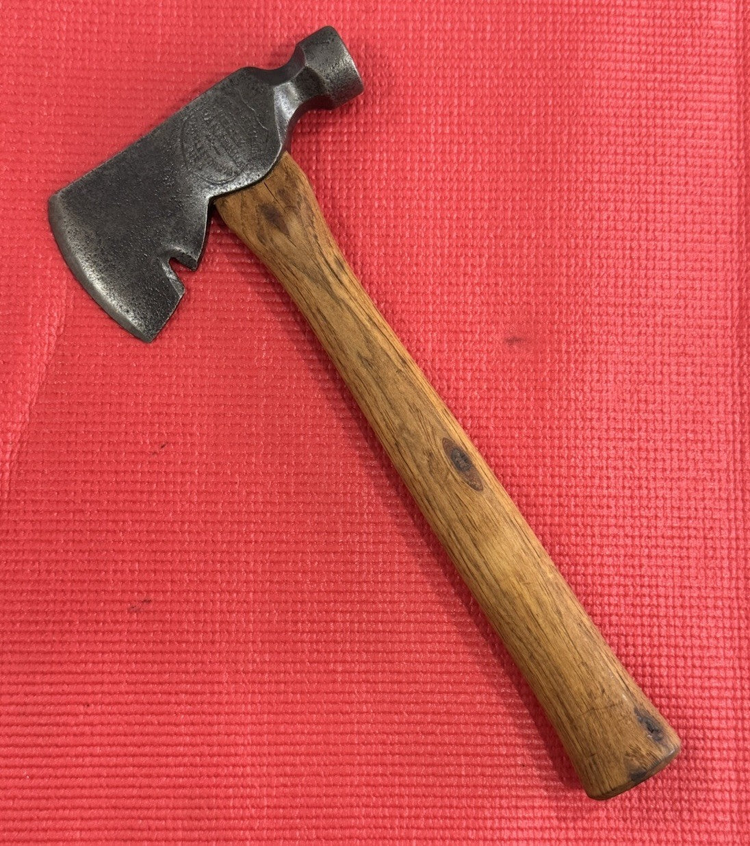Vintage KELLY Axe & Tool Co. VANADIUM Embossed Carpenter Hatchet USA Super Clean