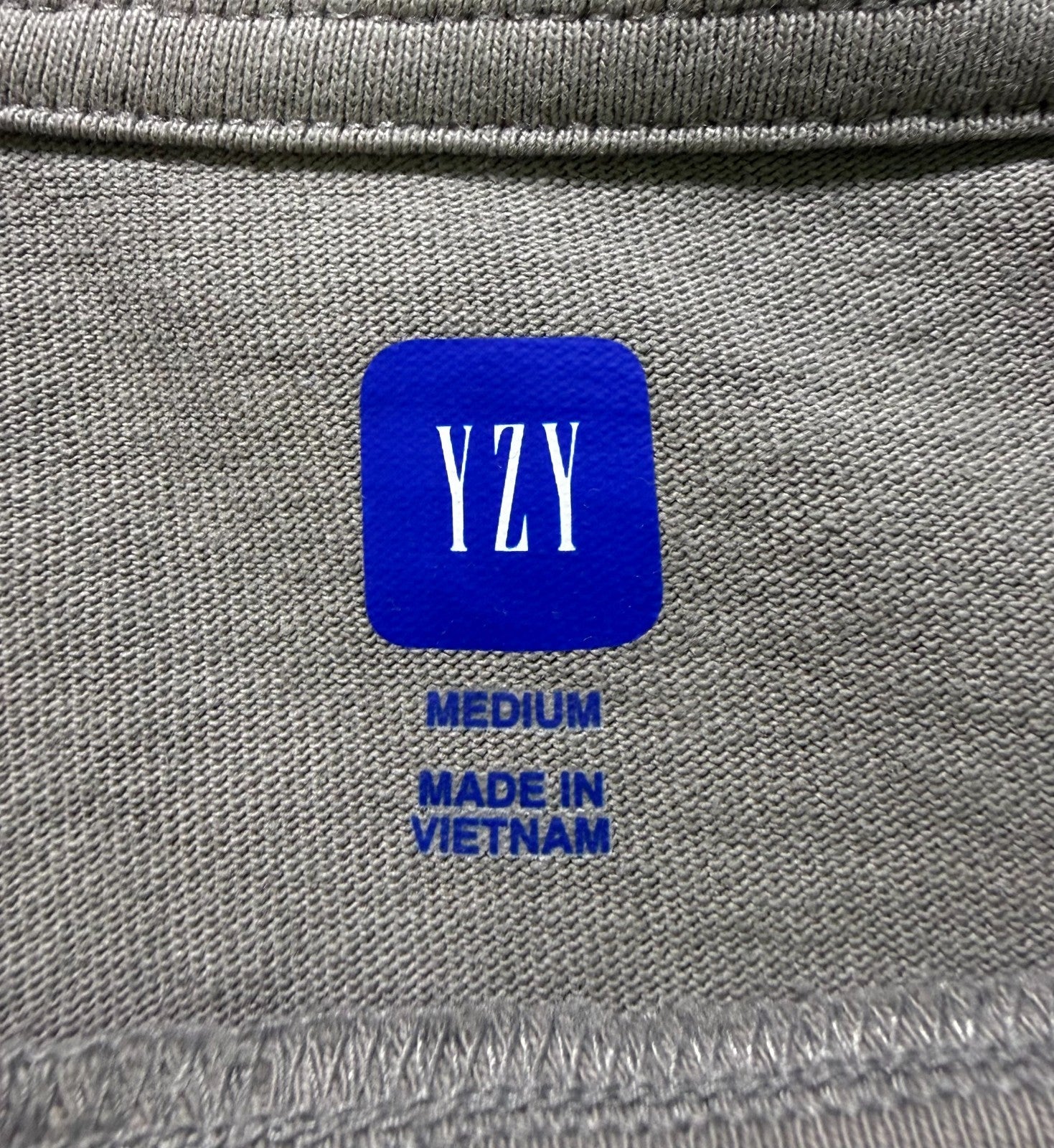 NWT YZY Gap T-Shirt Men's Medium Beige Tan Crew Neck Long Sleeve Pullover Casual