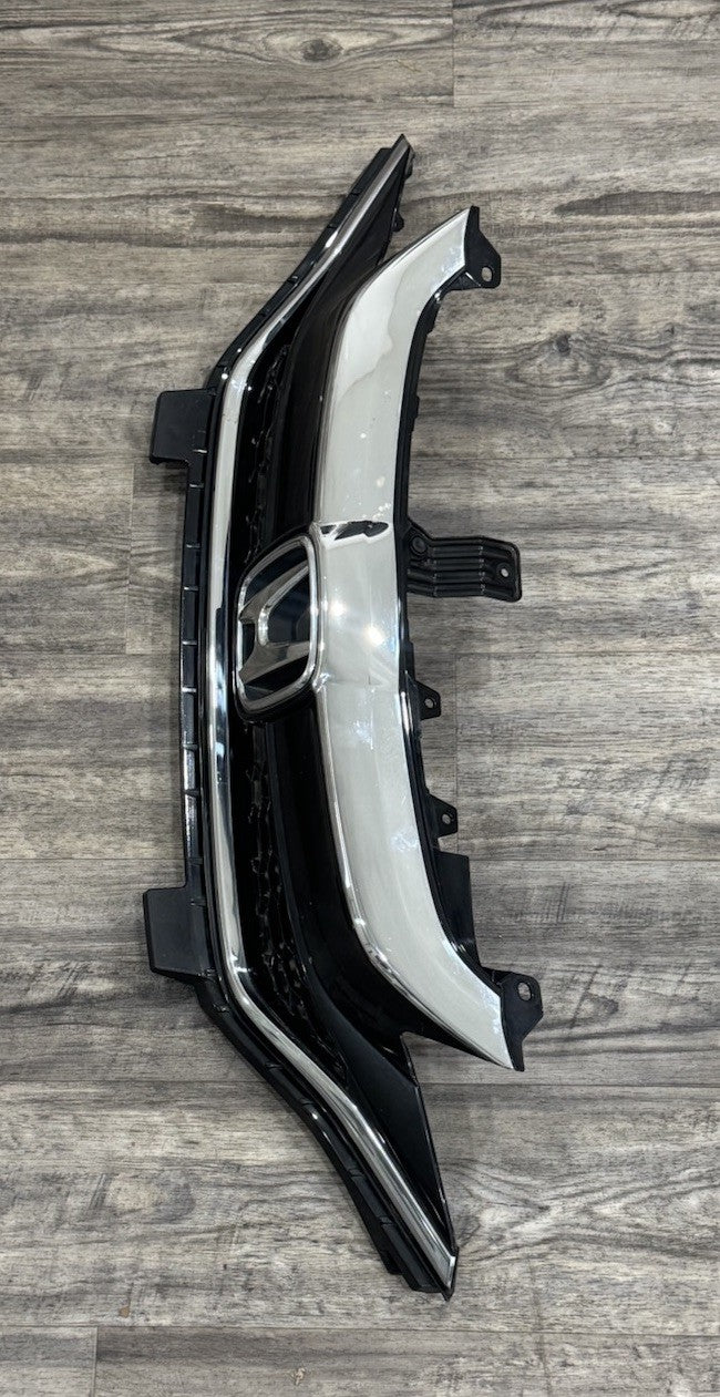 2018-2020 Honda Fit Front Bumper Grille Grill Chrome  OEM Genuine