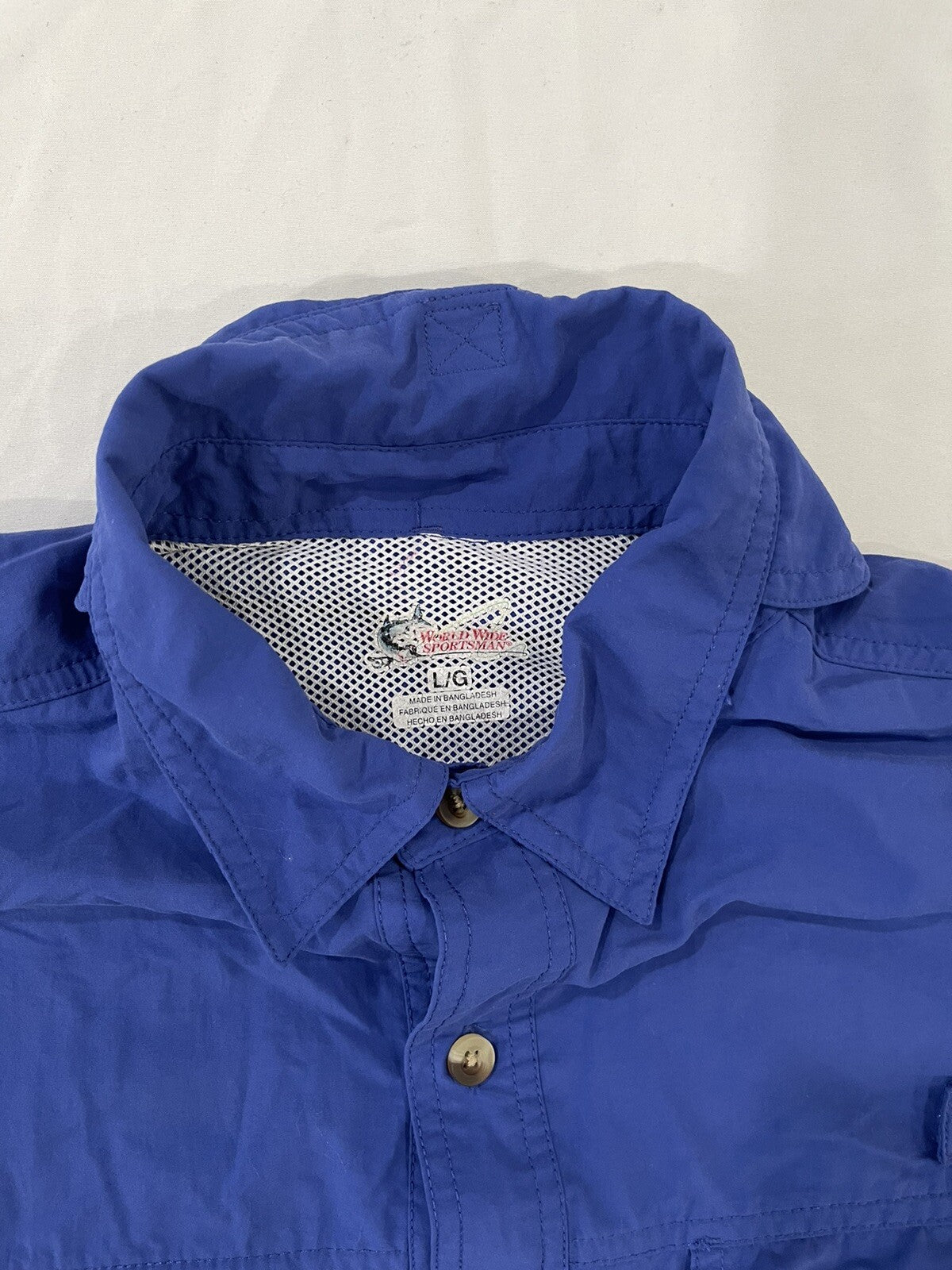 World Wide Sportsman fishing shirt, Blue mens Size L Large vented back  B1