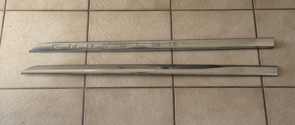 2011-2018 CHRYSLER TOWN COUNTRY SIDE DOOR TRIM MOLDING CHROME OEM PASSENGER SIDE