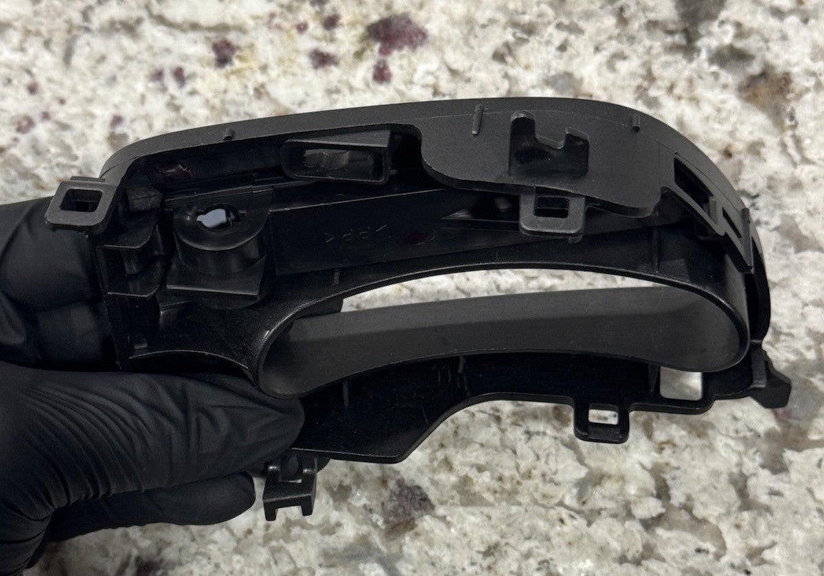2005 - 2010 HONDA ODYSSEY OEM AUTOMATIC TRANSMISSION SHIFTER BEZEL TRIM COVER