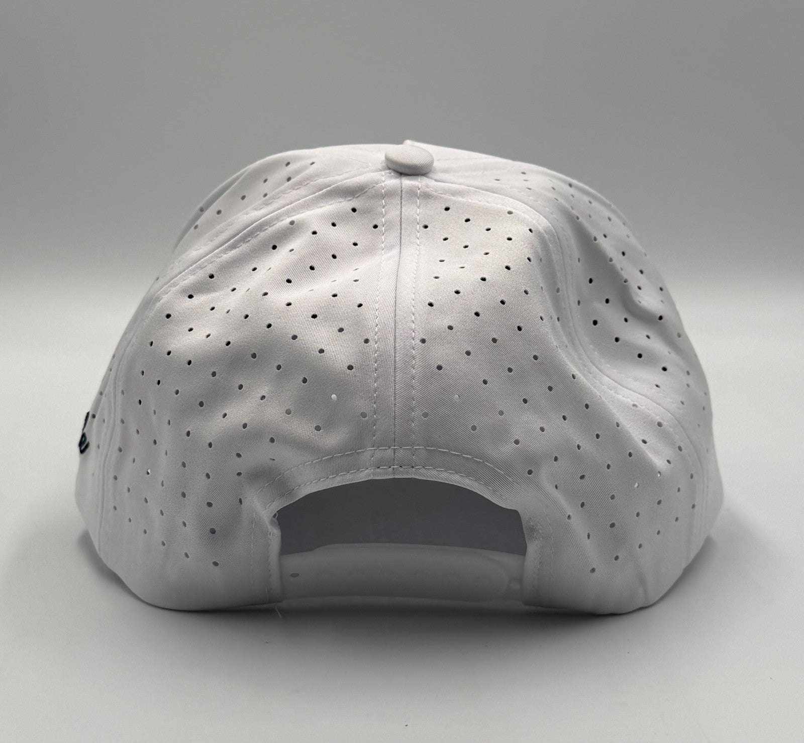 NWT Waggle Kentucky Buck Golf Hat White Adjustable Performance Snapback Cap