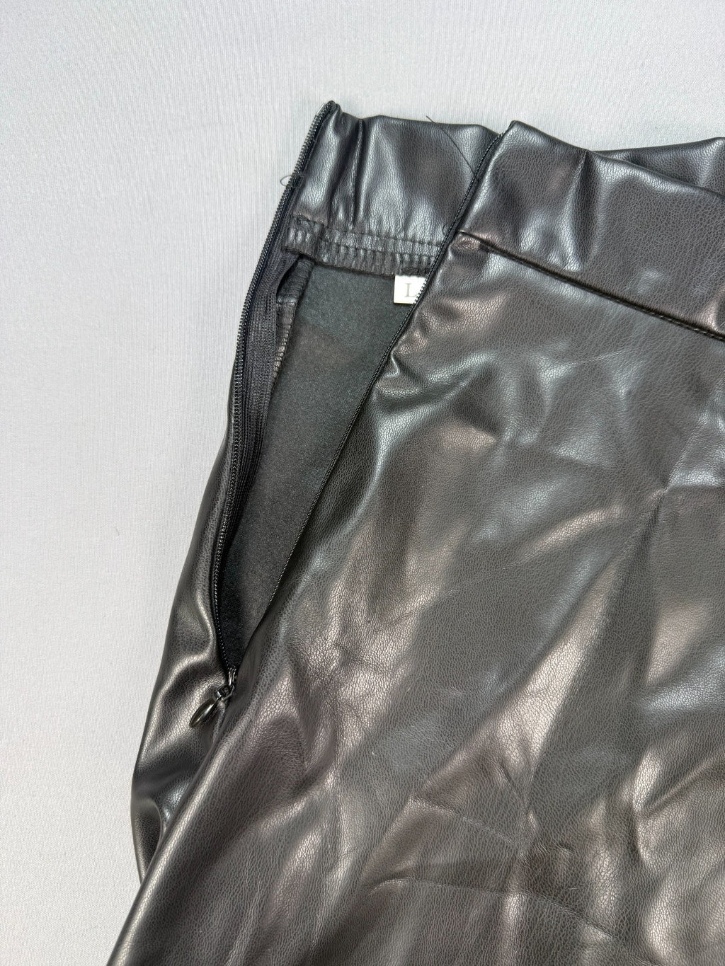Women's Large Faux Leather Skater Skirt Black A-Line Pleated Mini Circle Skirt