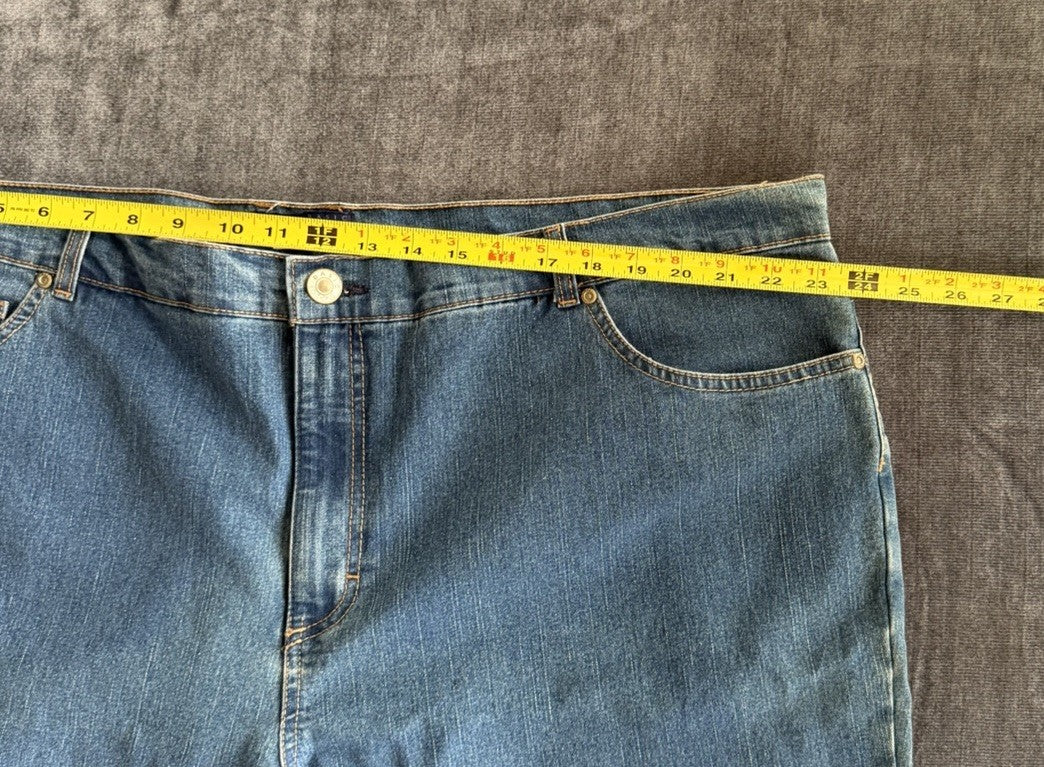 Basic Editions Jeans Womens 26W  AVG Blue Denim  Classic Fit Stretch Straight