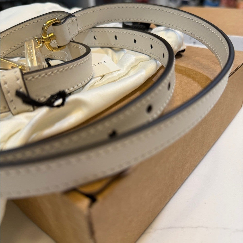 Gucci White leather straps with gold accent - NEW