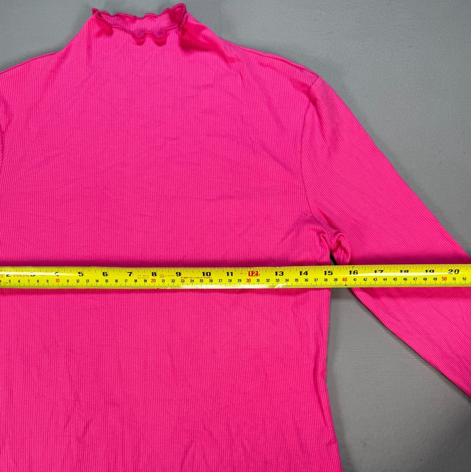 Oakgarden Ribbed Mock Turtleneck T-Shirt. Womens Medium Magenta Pink Long Sleeve
