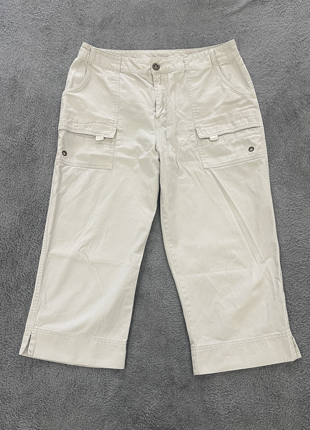 BAY STUDIO KHAKIS PETITE SIZE 12P WOMENS CAPRI SHORTS CARGO COTTON
