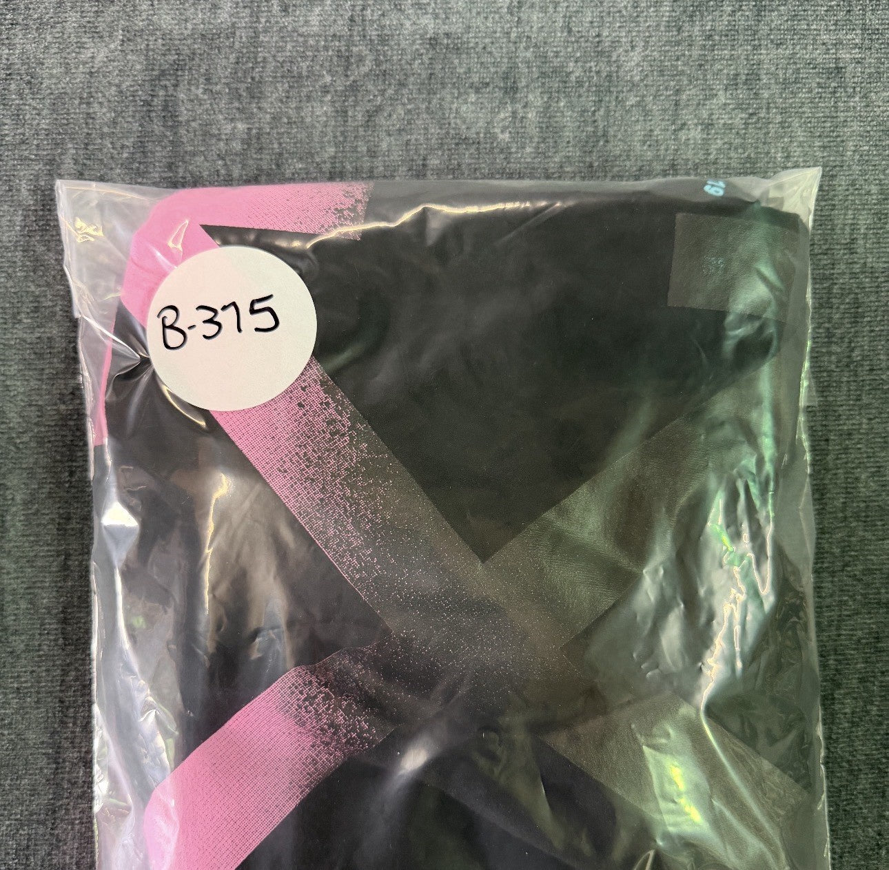 Off-White Men's Black Cotton T-Shirt Relaxed Fit Graphic Back Size Medium NEW