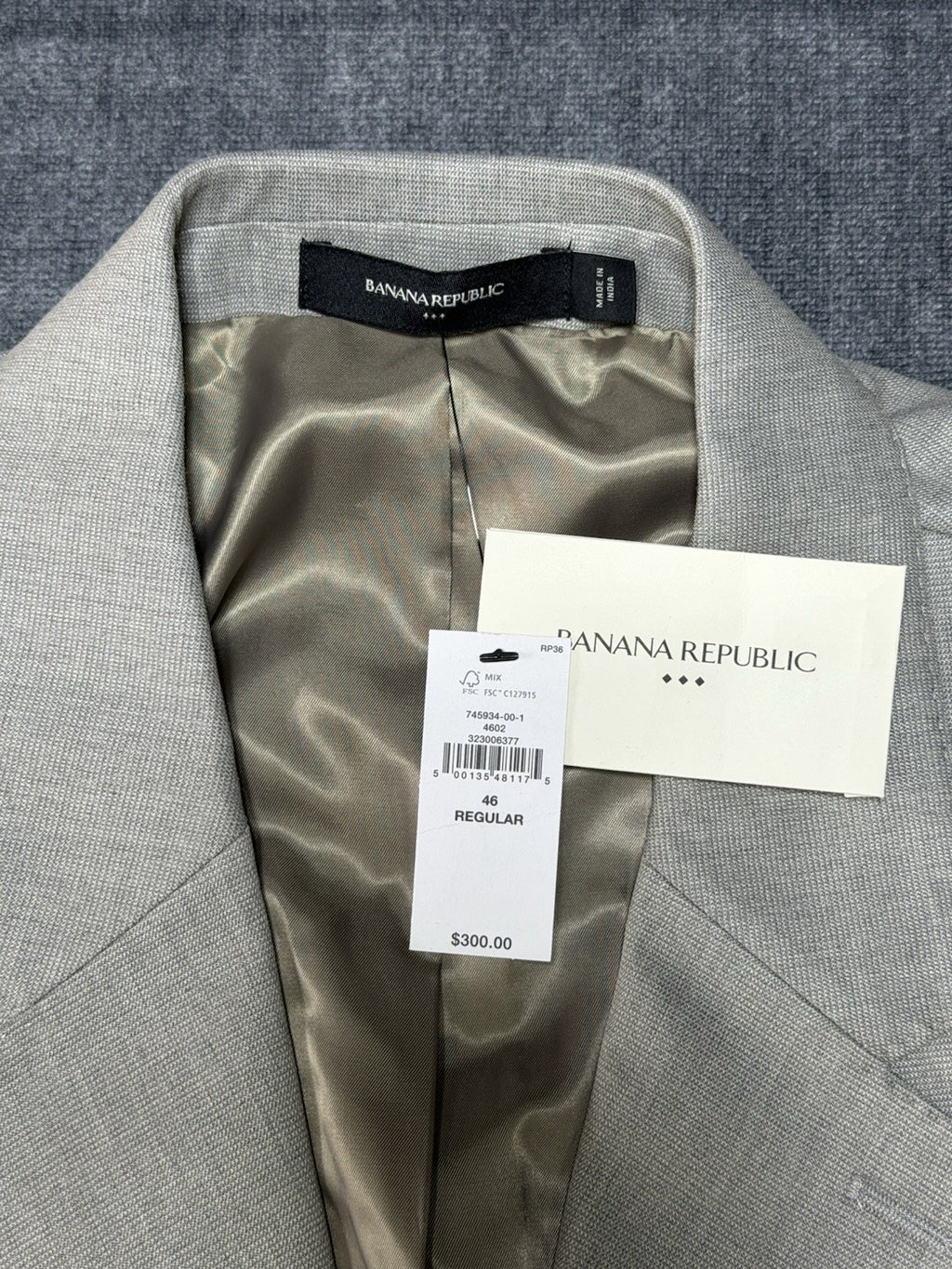 NWT Banana Republic Tailored-Fit Textured Suit Jacket Men's 46 Gray Notch-Lapel