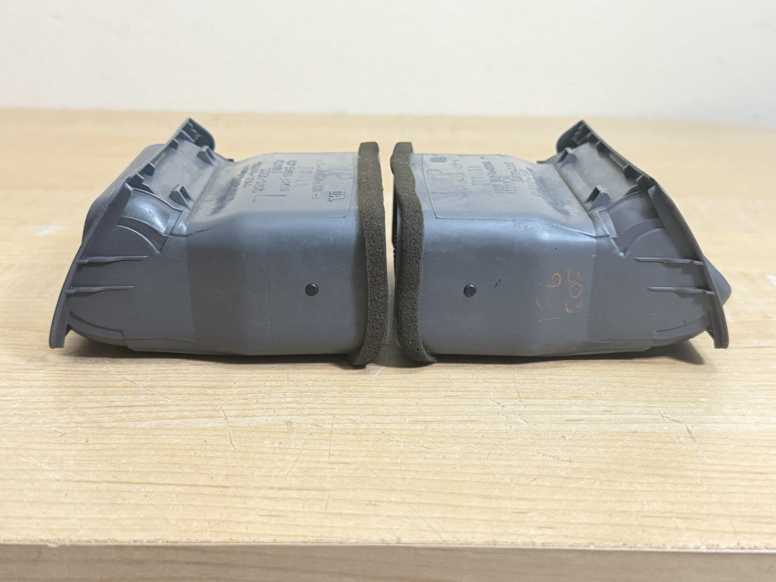 03-08 Toyota Corolla Left Driver,Right Passenger Side AC Air Vent Grey OEM Set