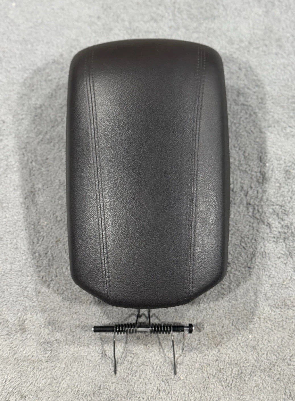 2013-2016 Hyundai Santa Fe Center Console Brown Leather Armrest Lid OEM Genuine