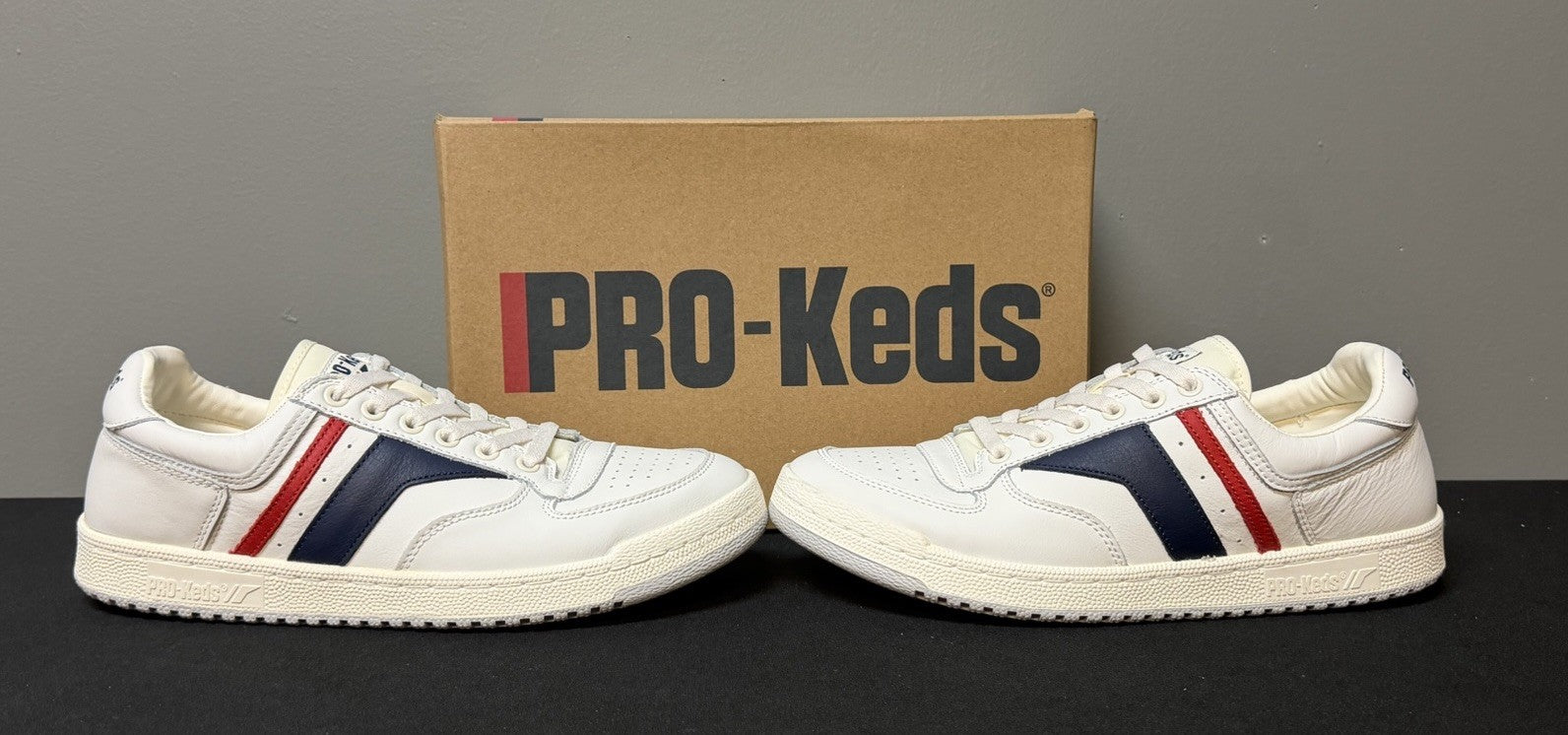 Pro-Keds Skyhawk Men's Size 10.5 (M) White/Blue/Red Low Top Leather Sneakers NWT