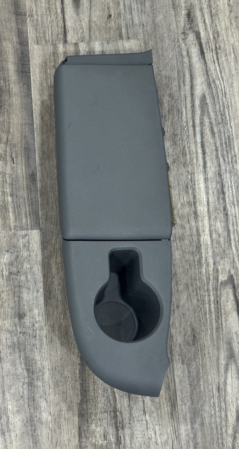 2005 2006 2007 HONDA ODYSSEY REAR LEFT ARM REST W/ CUP HOLDER & AUDIO VIDEO OEM