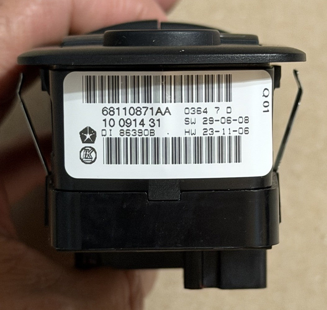 2012-2016 TOWN COUNTRY CARAVAN FRONT LEFT DRIVER POWER WINDOW SWITCH 68110871AA