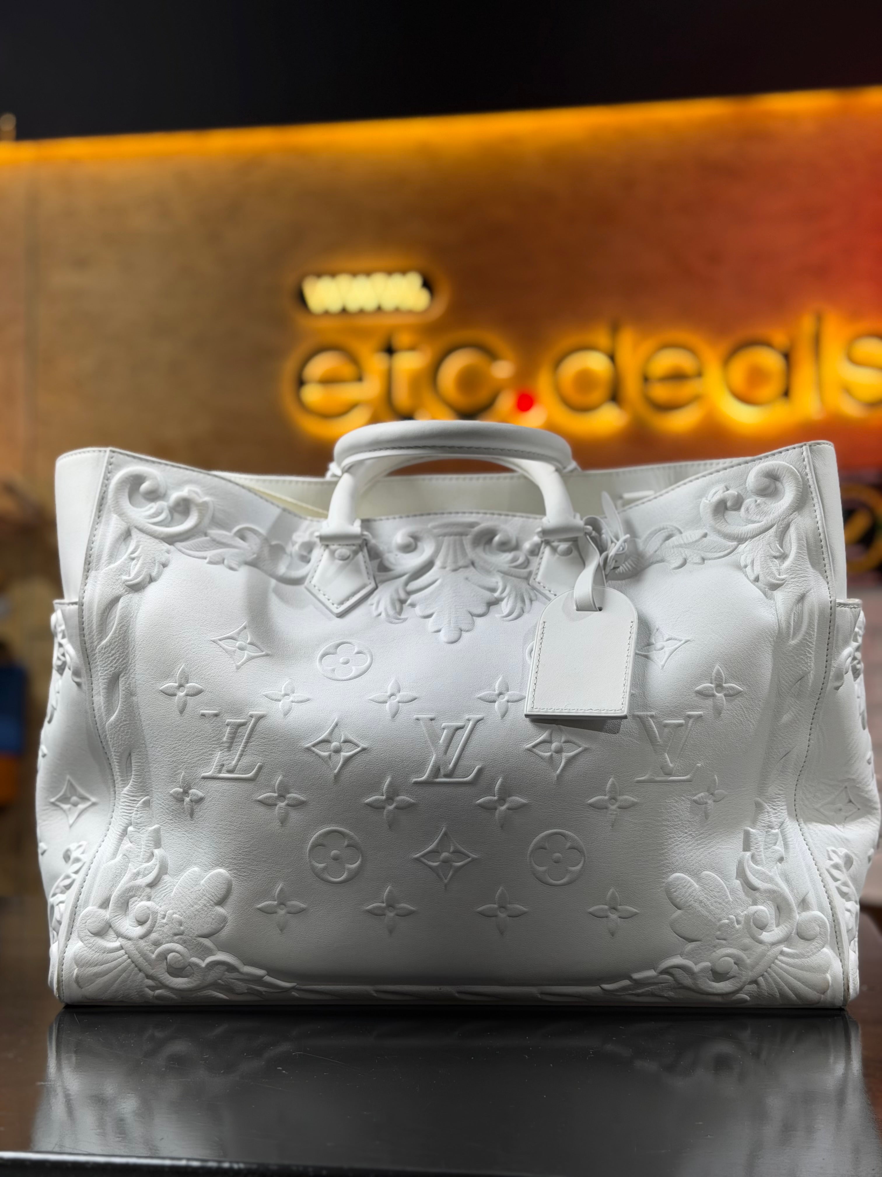 Louis Vuitton Runway Défilé Homme Bas-Relief Baroque Molded Leather Neo Tote Bag in Optic White