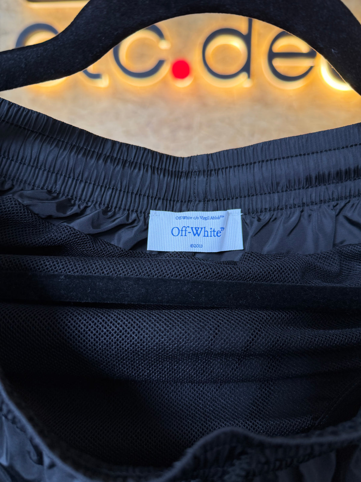 Off-White Men’s Logo Print Swim Shorts – Black/Blue – Size XL – New With Tags