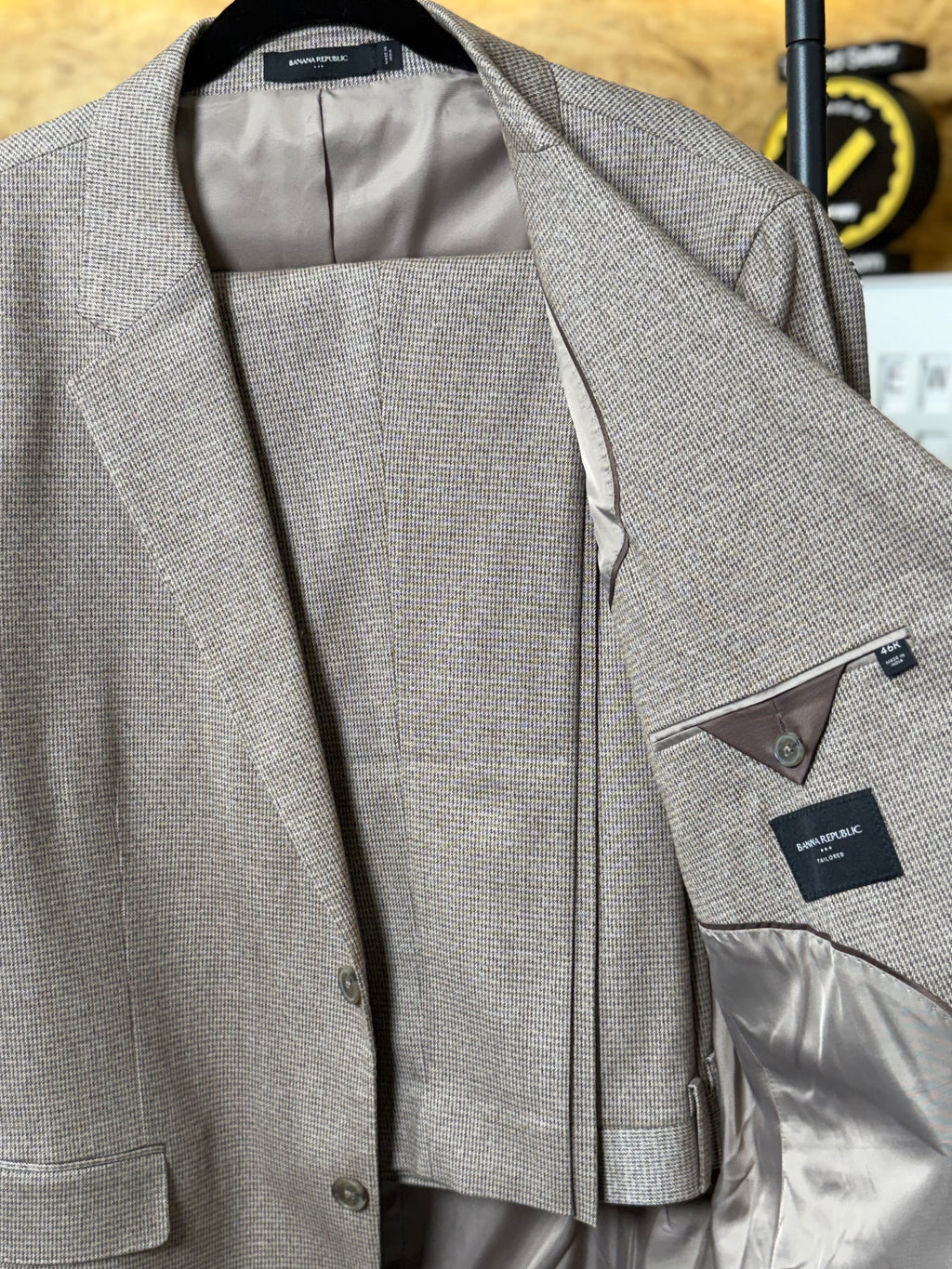 Banana Republic Tailored Men’s 2-Piece Suit Brown Micro Check Blazer 46R Pants 36x30