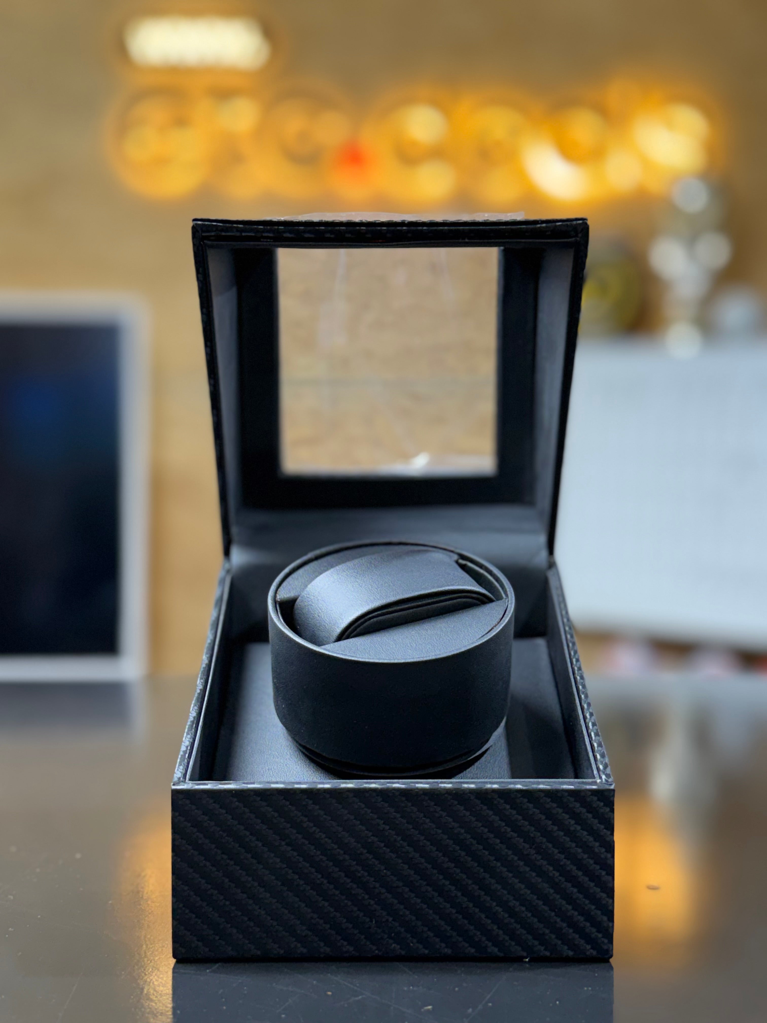 CARBON FIBER STYLE SINGLE AUTOMATIC WATCH WINDER – DISPLAY CASE