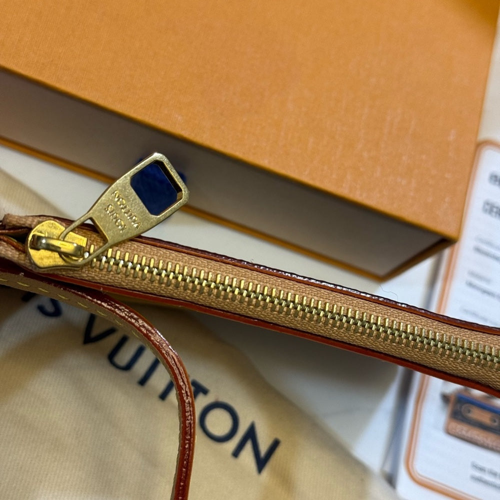 Louis Vuitton Card Holder Monogram LV Tape M14066 140947838