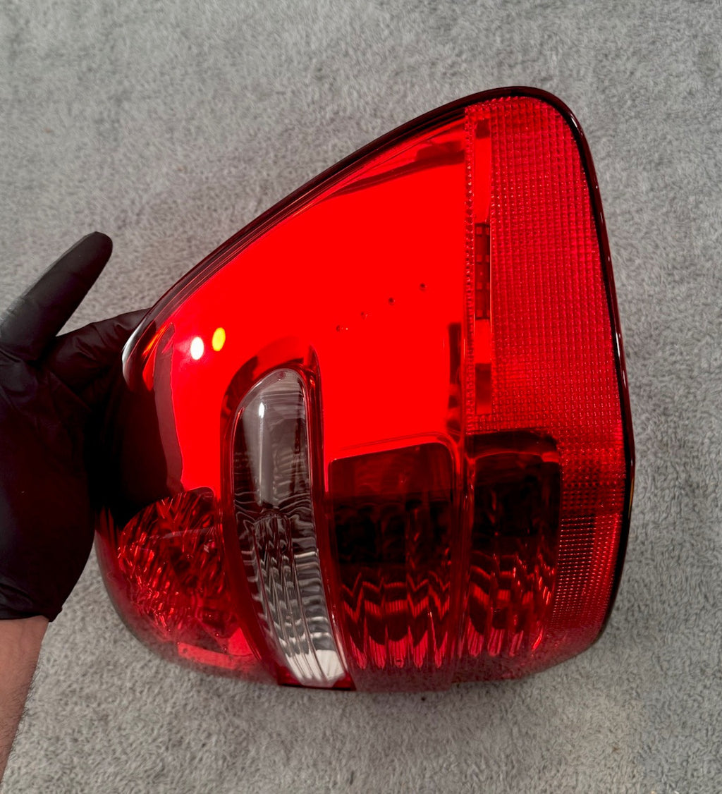 2008-10 Porsche Cayenne Rear Right Passenger Side Taillight Tail Light Lamp OEM