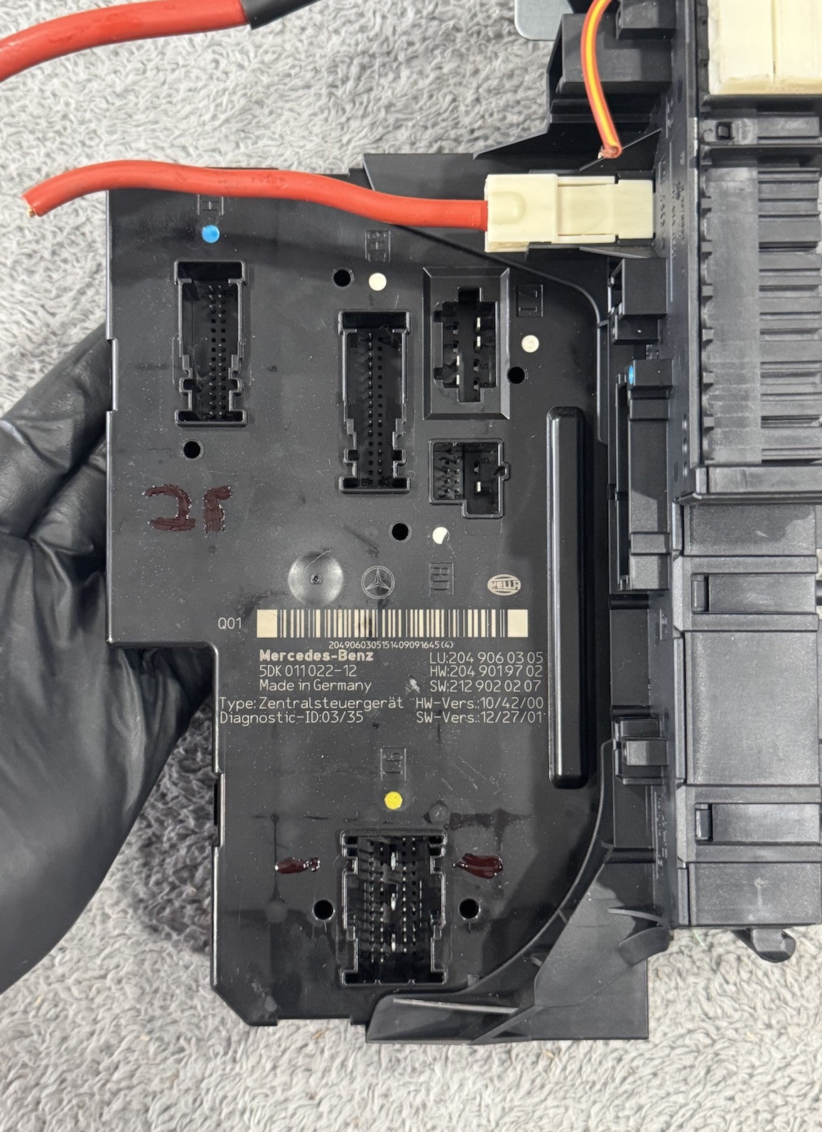 12-14 Mercedes OEM W204 C250 C300 C350 Rear Fuse Box Module Relay 204 906 03 05