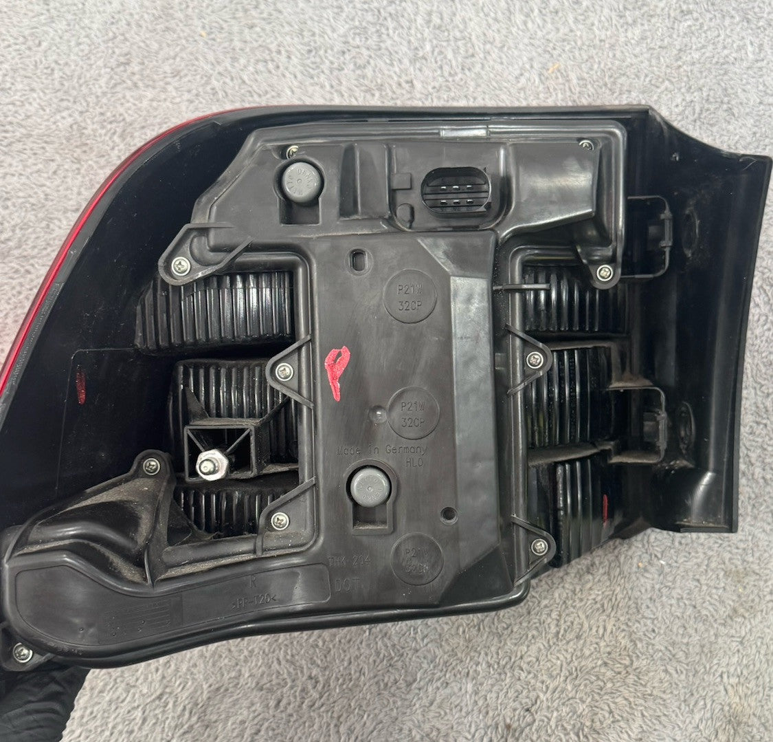 2008-10 Porsche Cayenne Rear Right Passenger Side Taillight Tail Light Lamp OEM