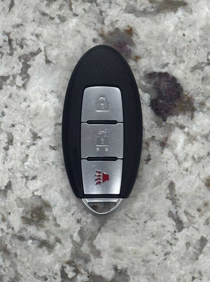 2007-2013 Nissan Pathfinder Rogue Versa OEM 3 Button Remote Model RT-N143