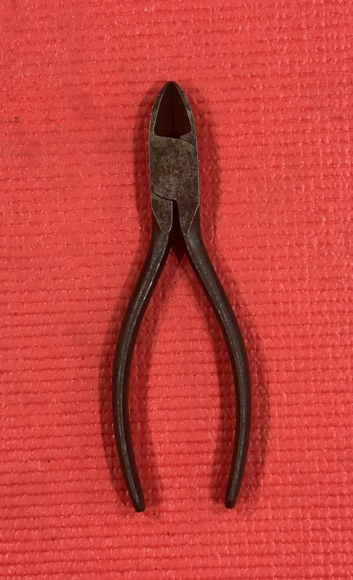 VINTAGE CRESCENT TOOL CO.  CRESTOLOY 942-6 DIAGONAL SIDE CUTTERS USA