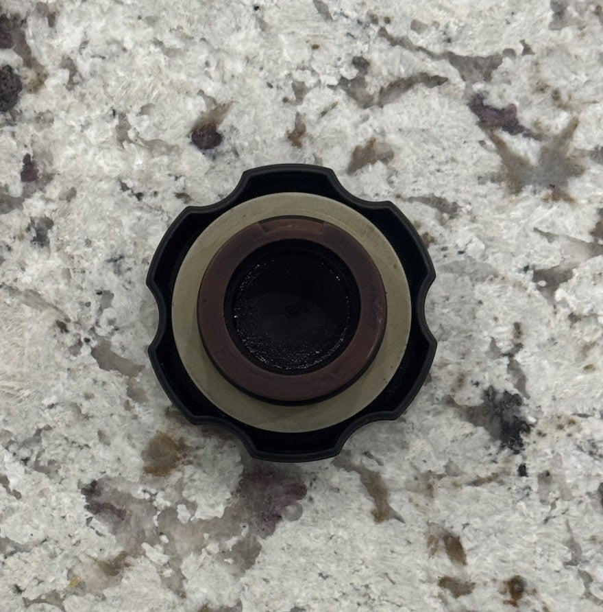 1993-98 Saturn S series SI2 SC2 SW2 Oil Fill Filler Cap OEM Valve Cover Plug