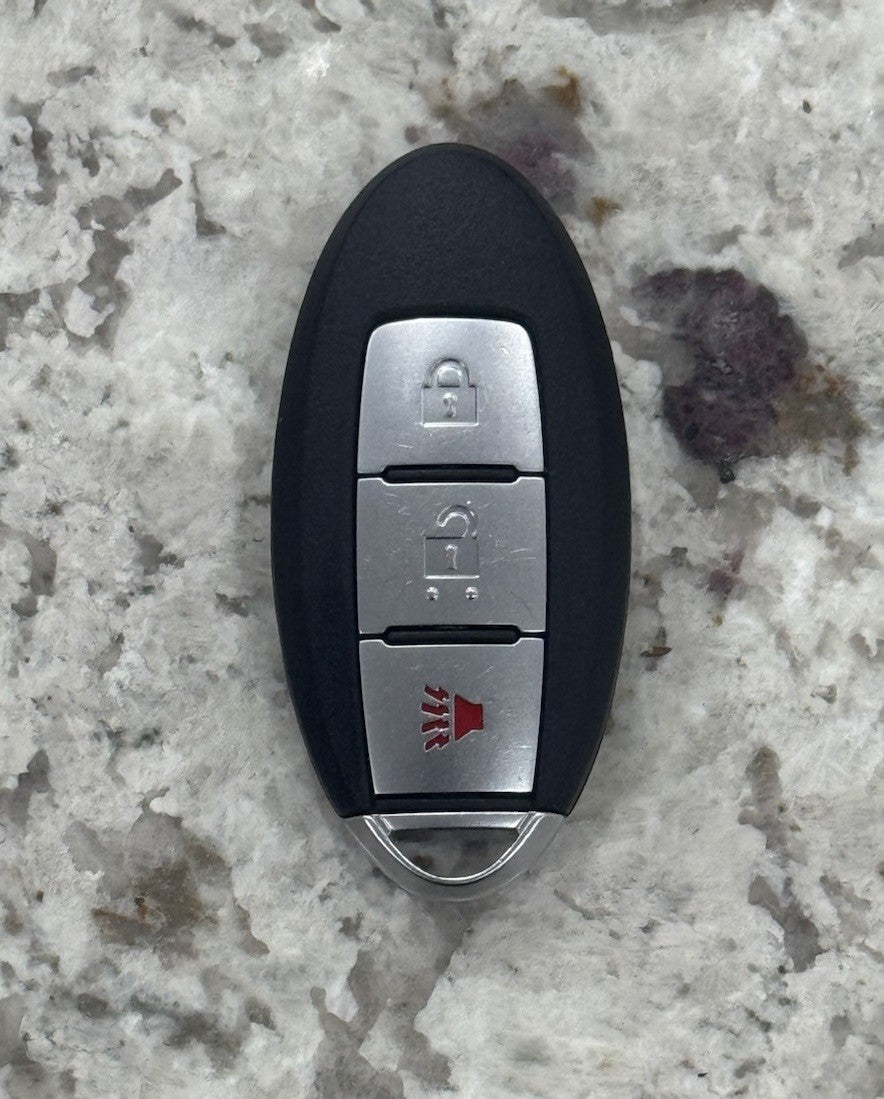 2007-2013 Nissan Pathfinder Rogue Versa OEM 3 Button Remote Model RT-N143
