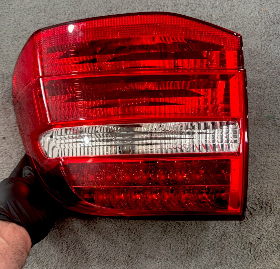 2008-10 Porsche Cayenne Rear Right Passenger Side Taillight Tail Light Lamp OEM